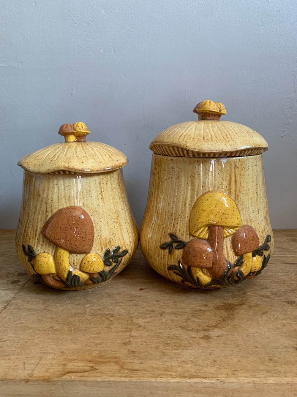 Arnels 70s groovy mushroom ceramic glazed canister set 6” & 7”